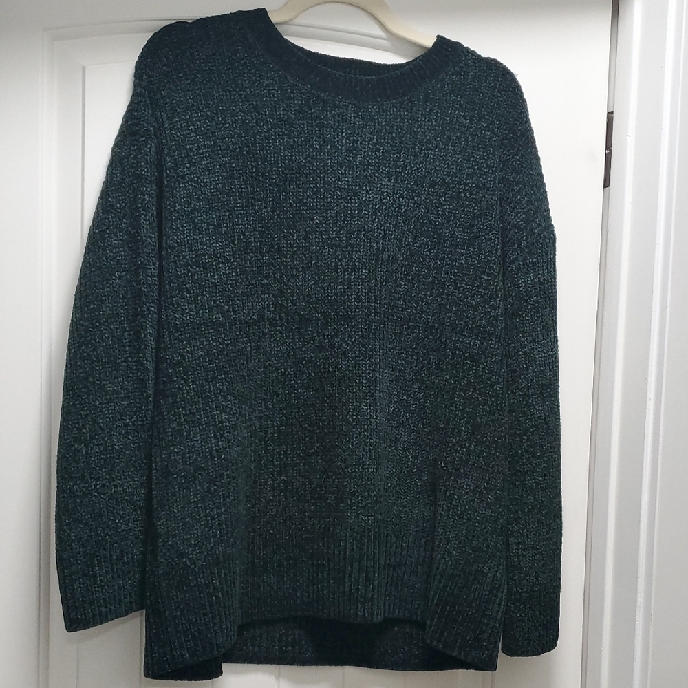 Matty M Hunter Green Sweater